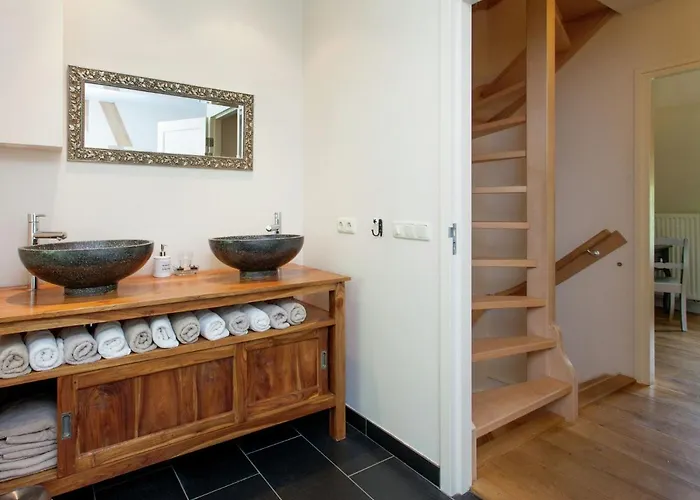 Scenic Gulp Valley סלנאקן