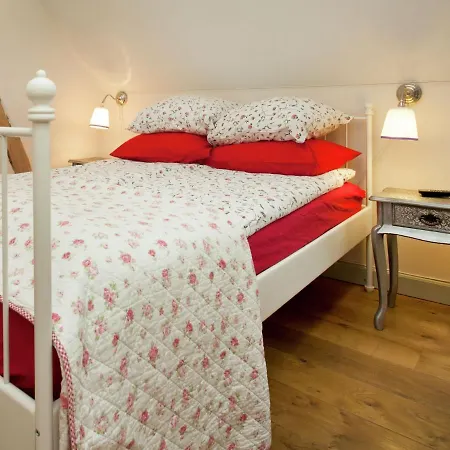 Scenic Gulp Valley Nyaraló